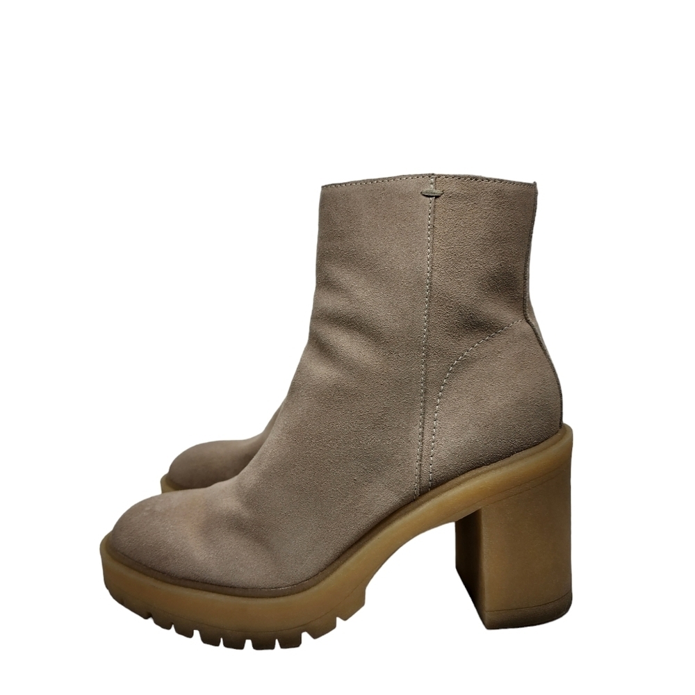Dolce Vita Women's Suede Lug Heel Casual Boots Beige - 9